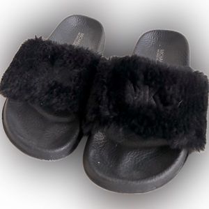 Michael Kors open toe slippers